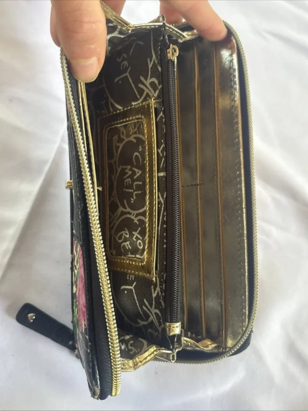 Betsy Johnson Full Zip Wallet Clutch Wristlet Black Leather Gold Roses Cheetah